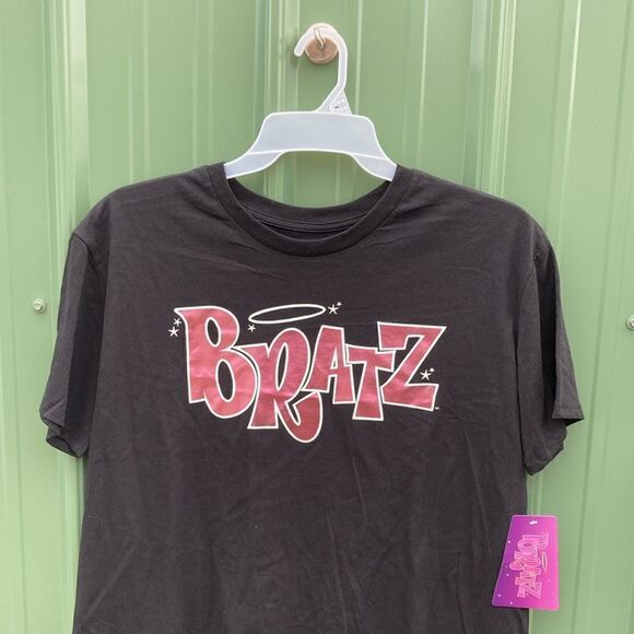 Women’s Juniors BRATZ Short Sleeve T-Shirt Size XXL - Picture 2 of 3